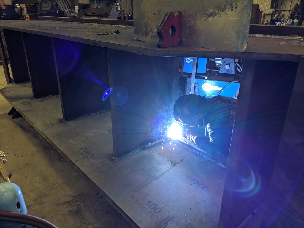 welding industrial grizzly